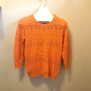 🛍 Orange knit Sweater